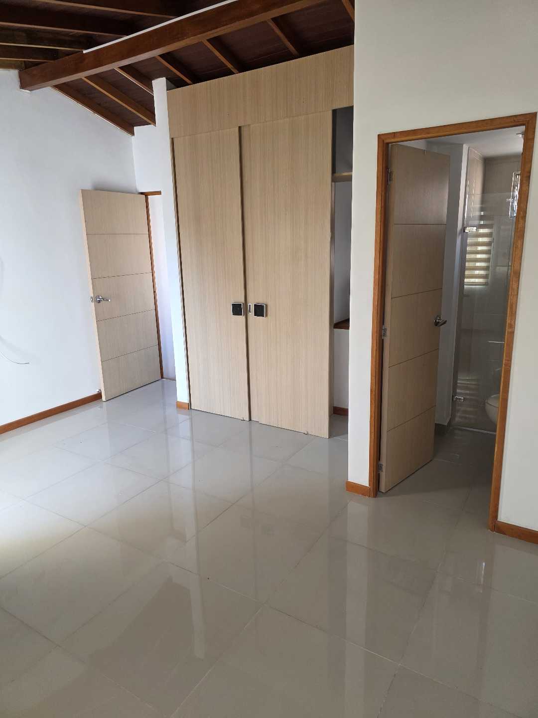 Arriendo apartamento la castellana