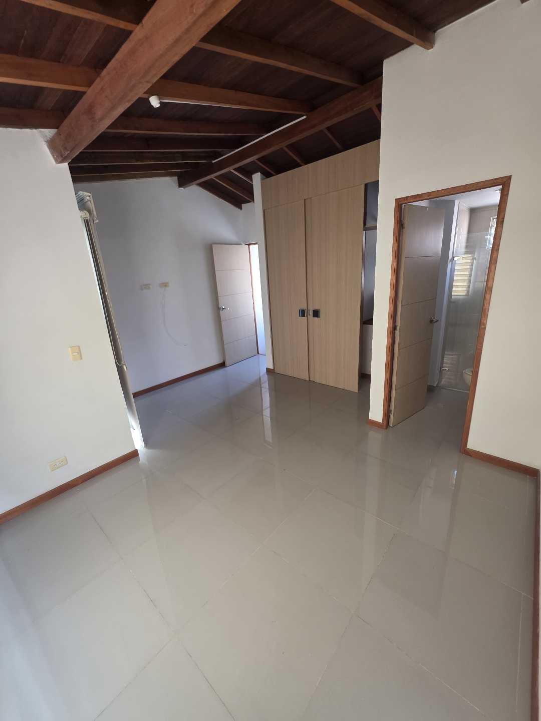 Arriendo apartamento la castellana