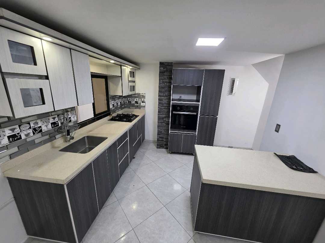 Arriendo apartamento la floresta