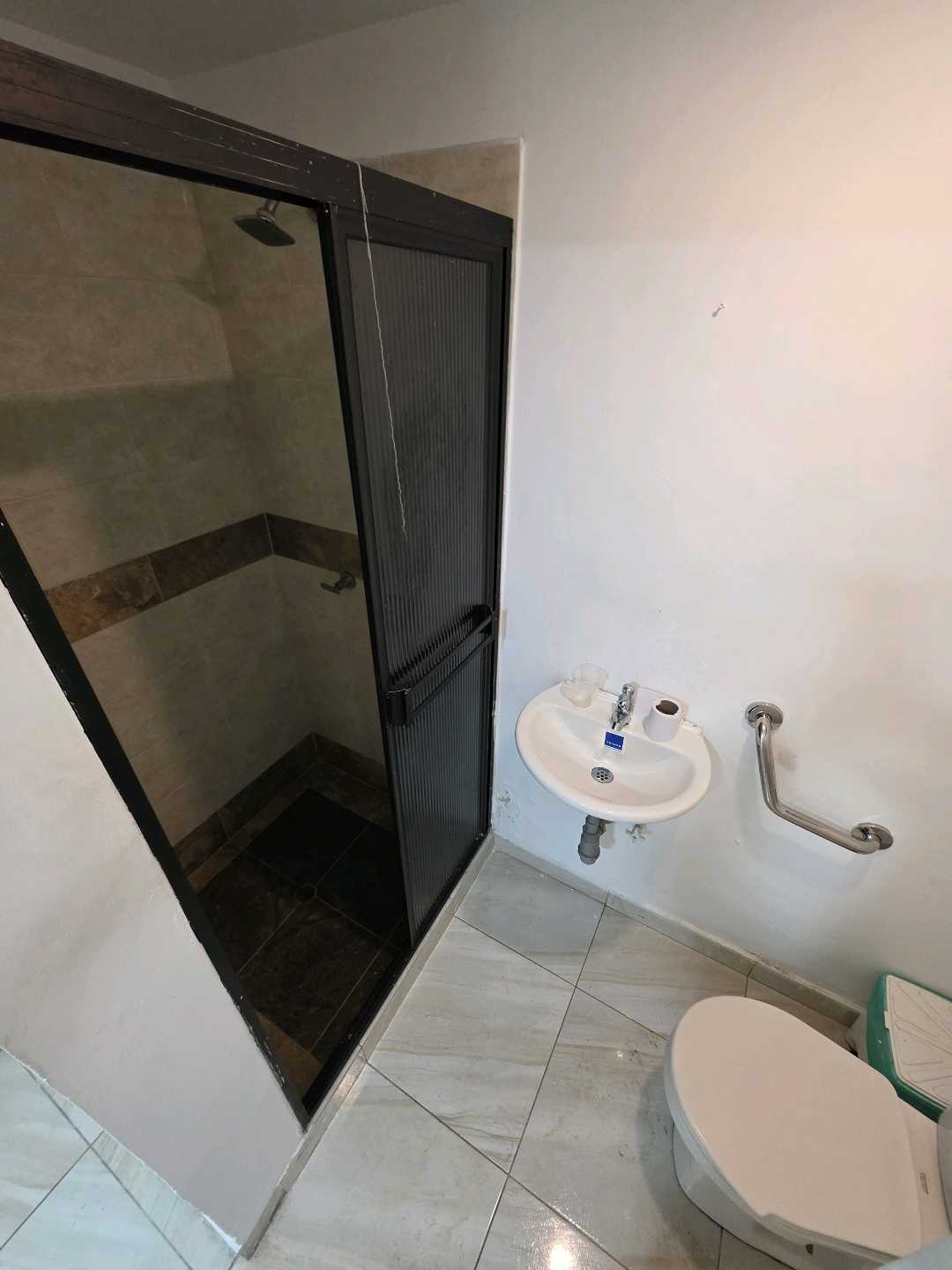 Arriendo apartamento la floresta