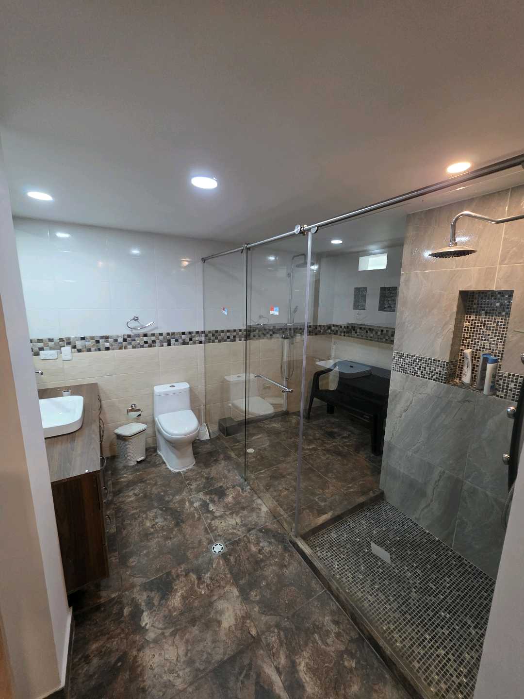 Arriendo apartamento la floresta