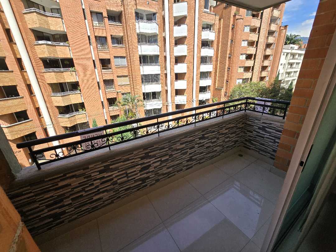 Arriendo apartamento laureles