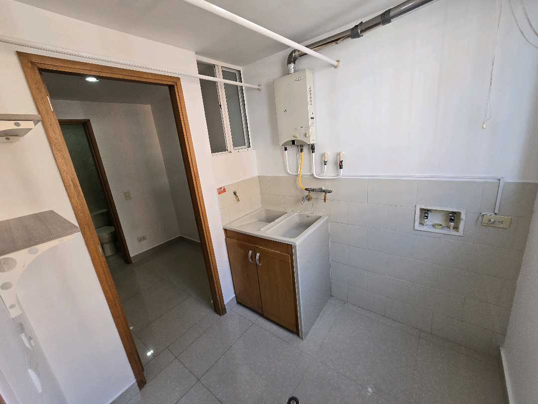 Arriendo apartamento laureles