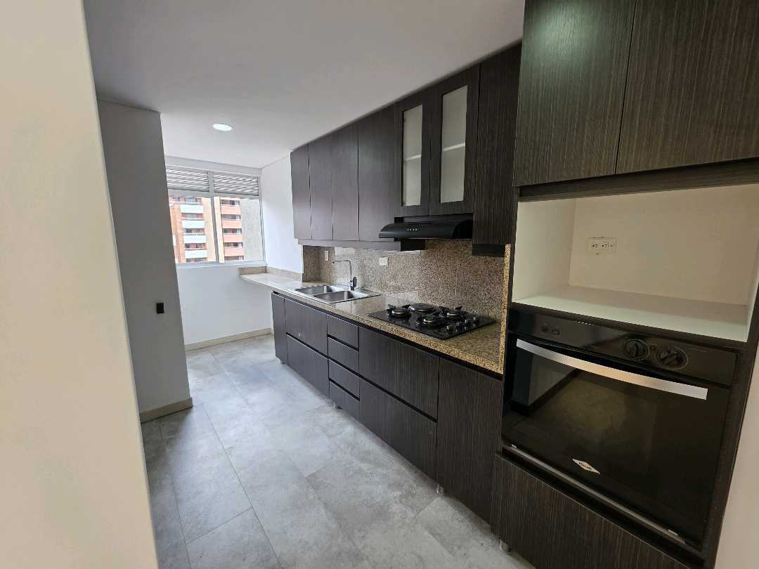 Arriendo apartamento laureles