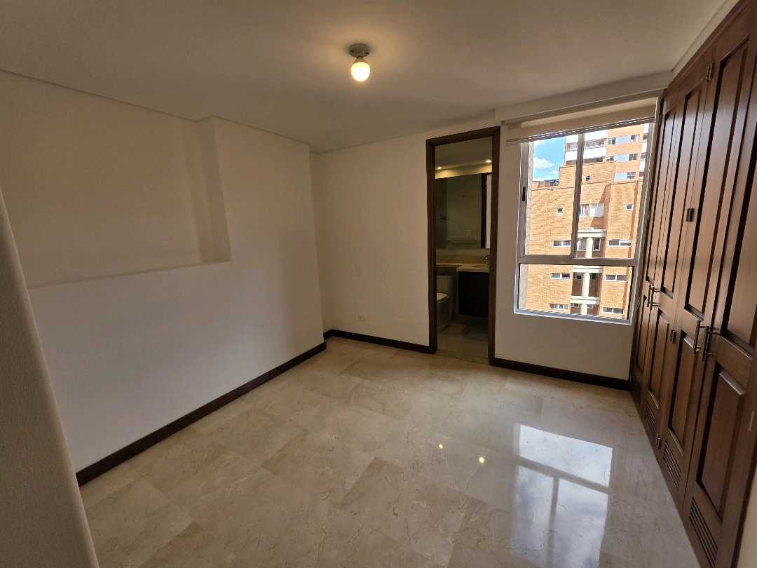 Arriendo apartamento laureles