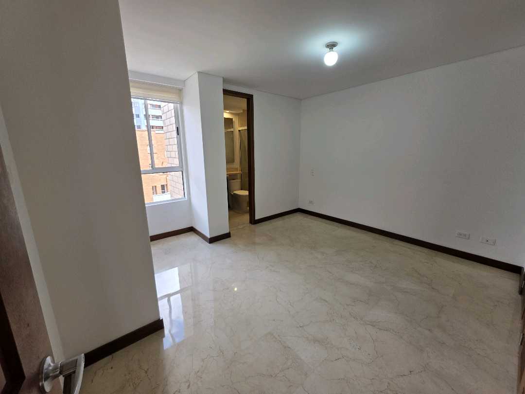 Arriendo apartamento laureles