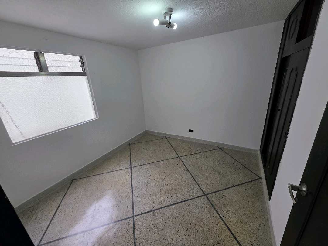 Arriendo apartamento laureles