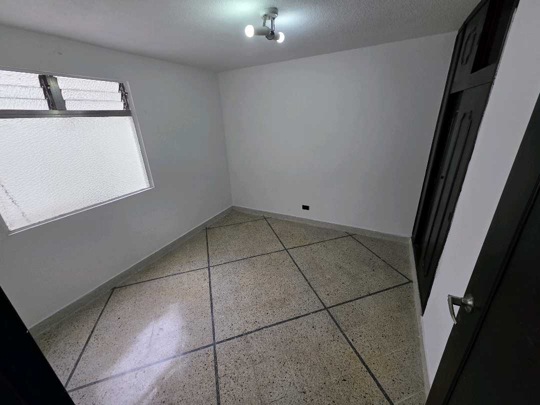 Arriendo apartamento laureles