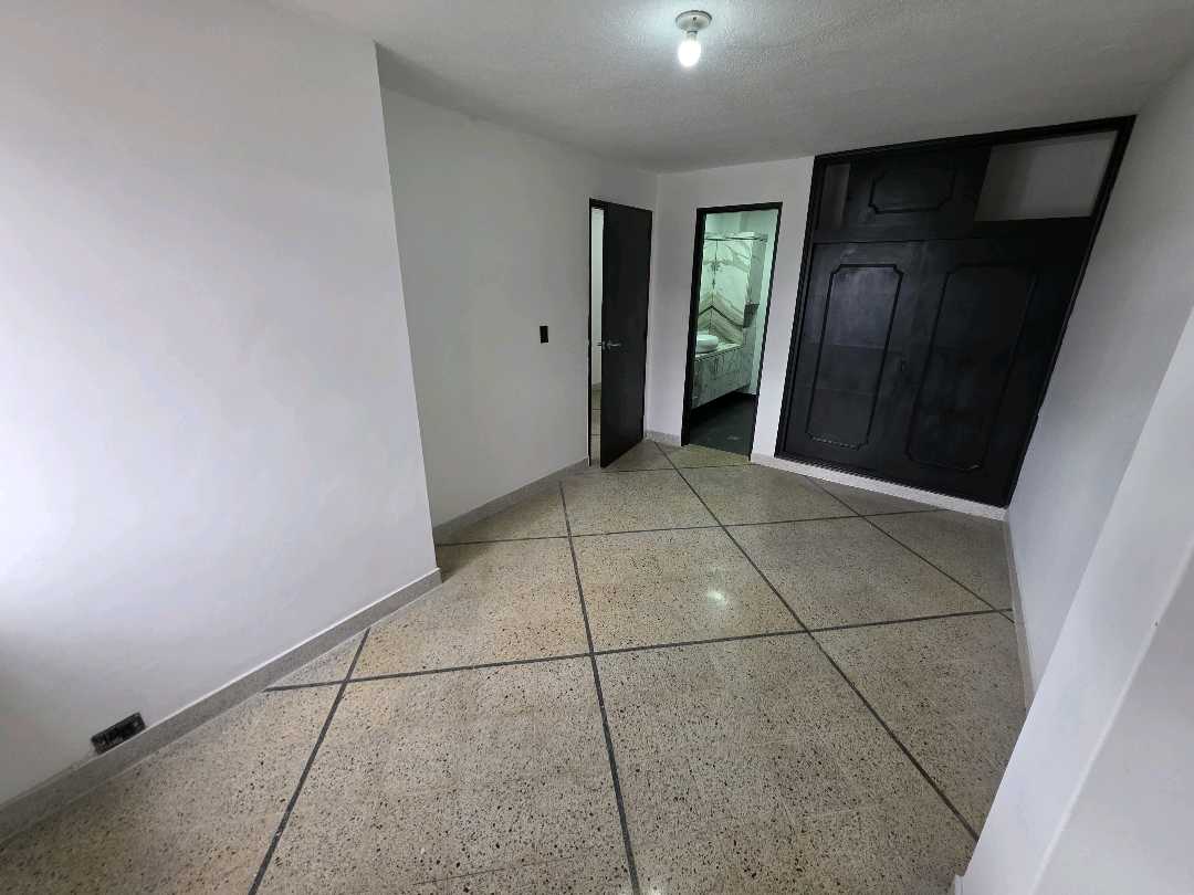 Arriendo apartamento laureles