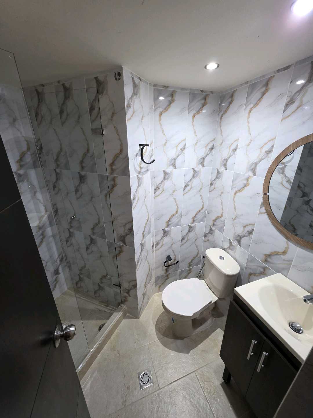 Arriendo apartamento laureles