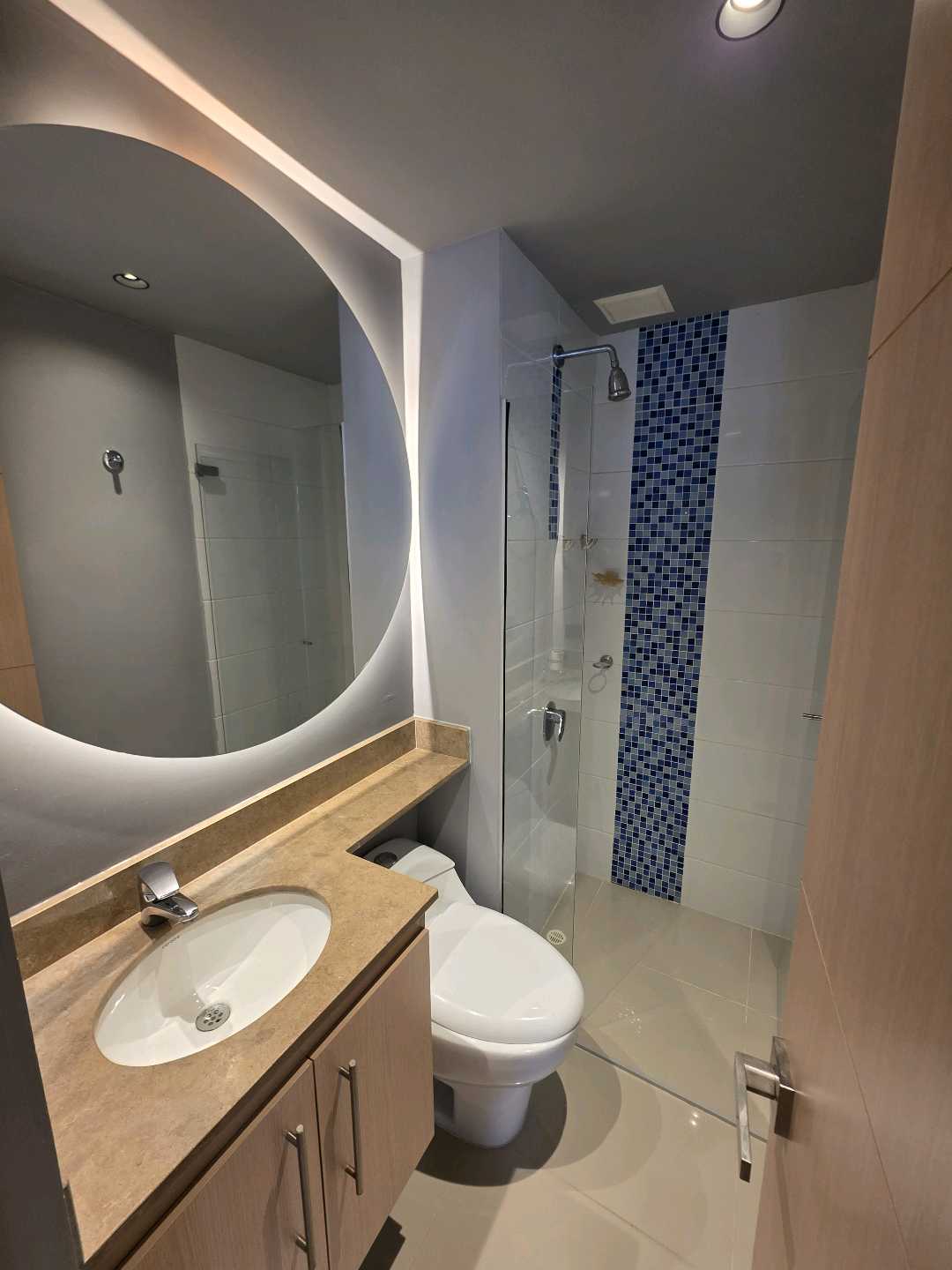 Arriendo apartamento loma del indio