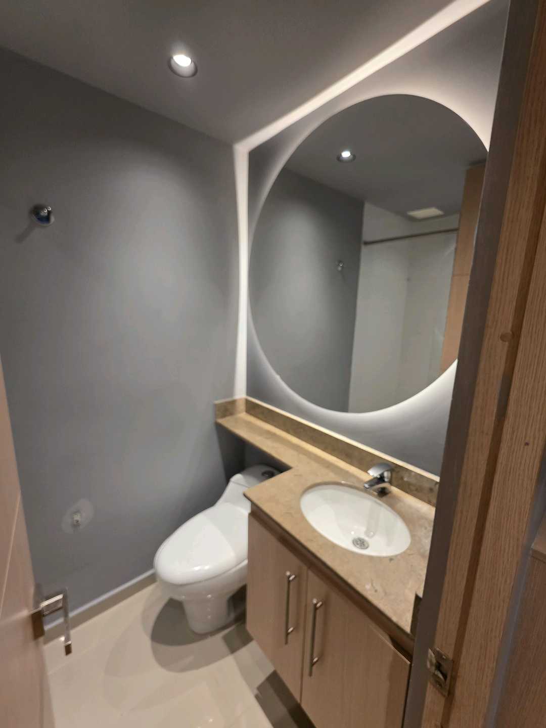 Arriendo apartamento loma del indio