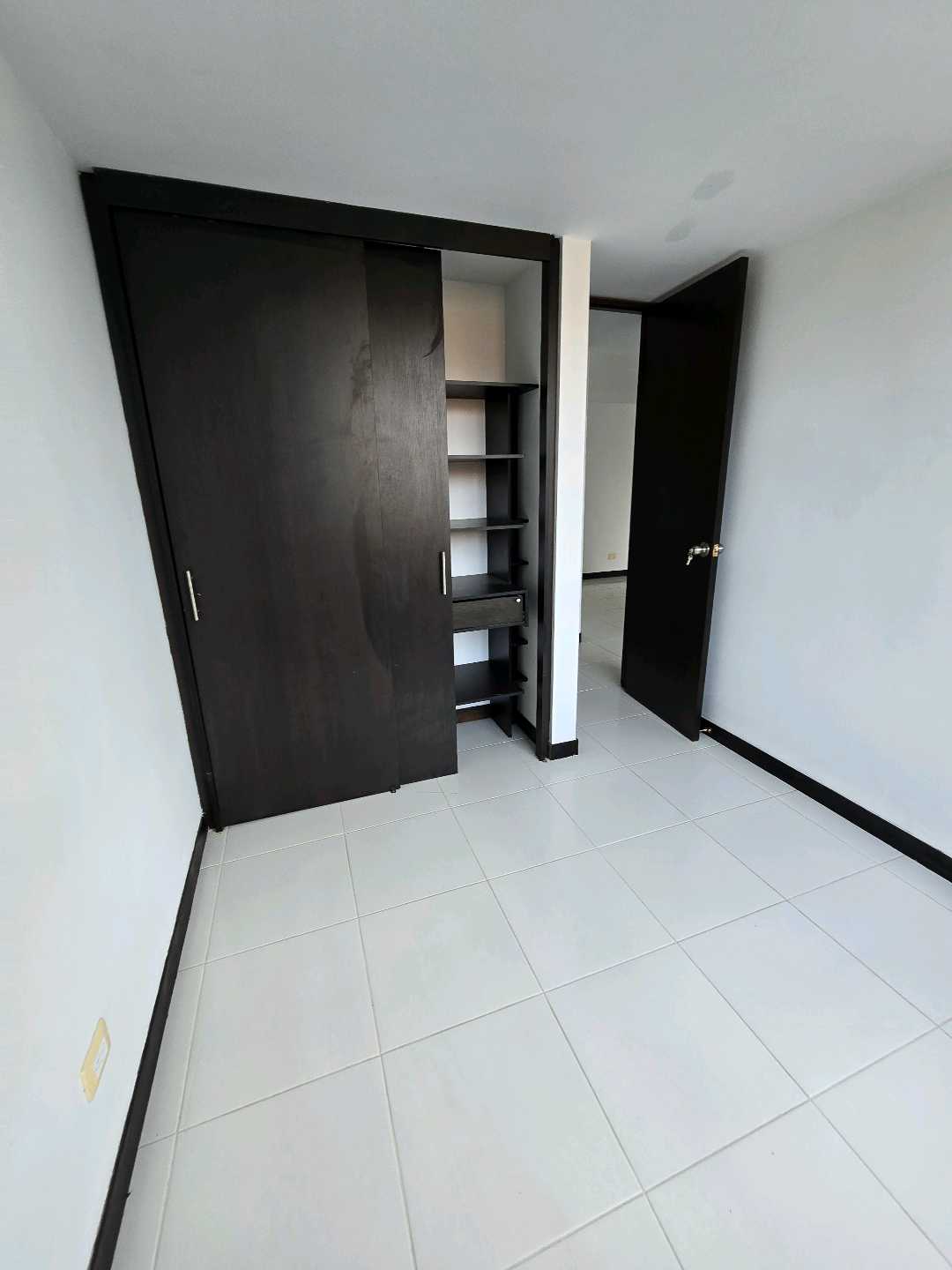 Arriendo apartamento loma del indio