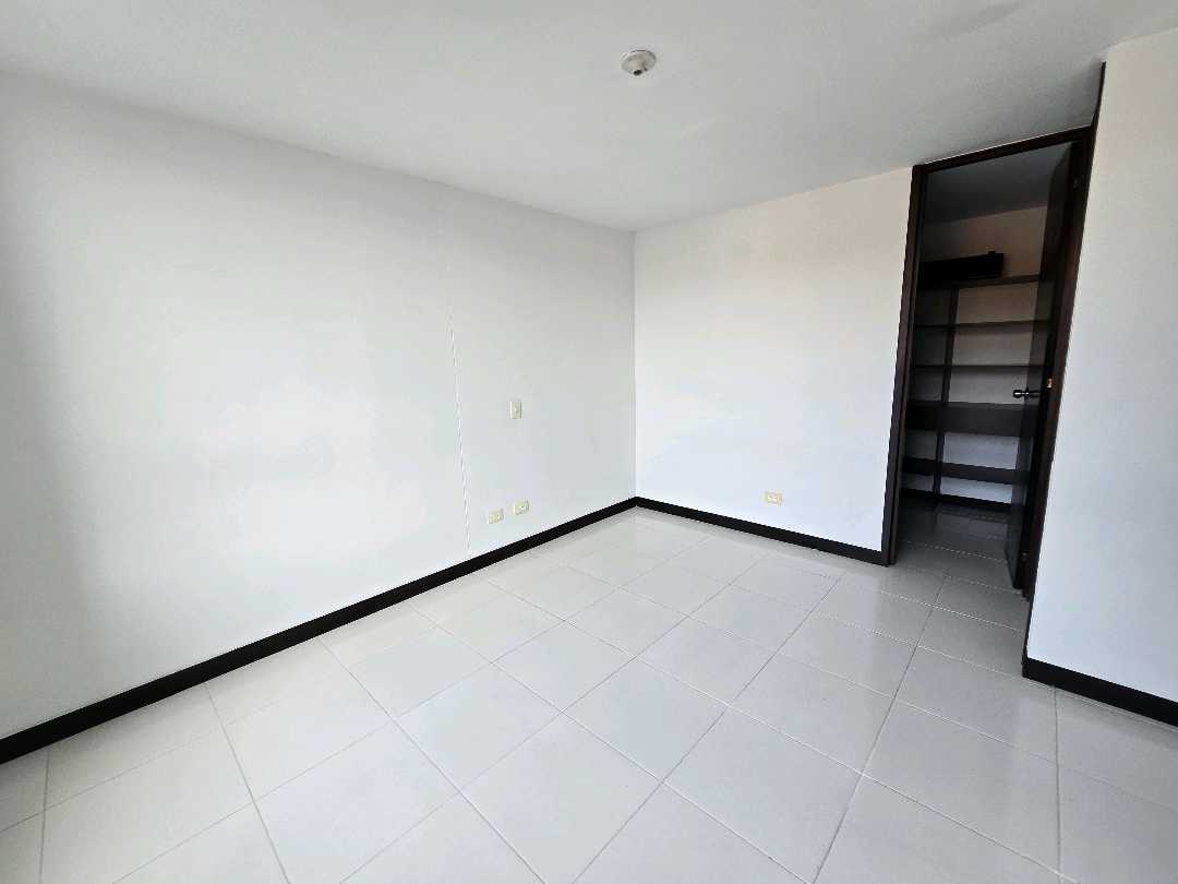 Arriendo apartamento loma del indio
