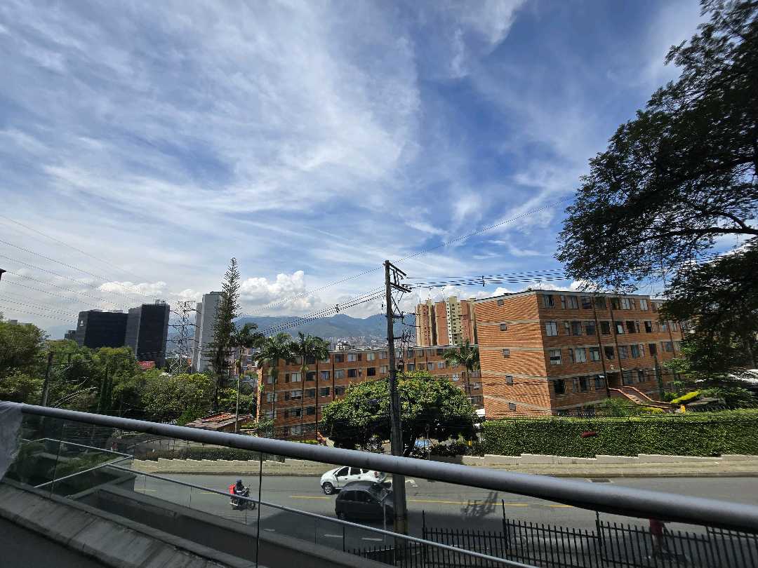 Arriendo apartamento loma del indio