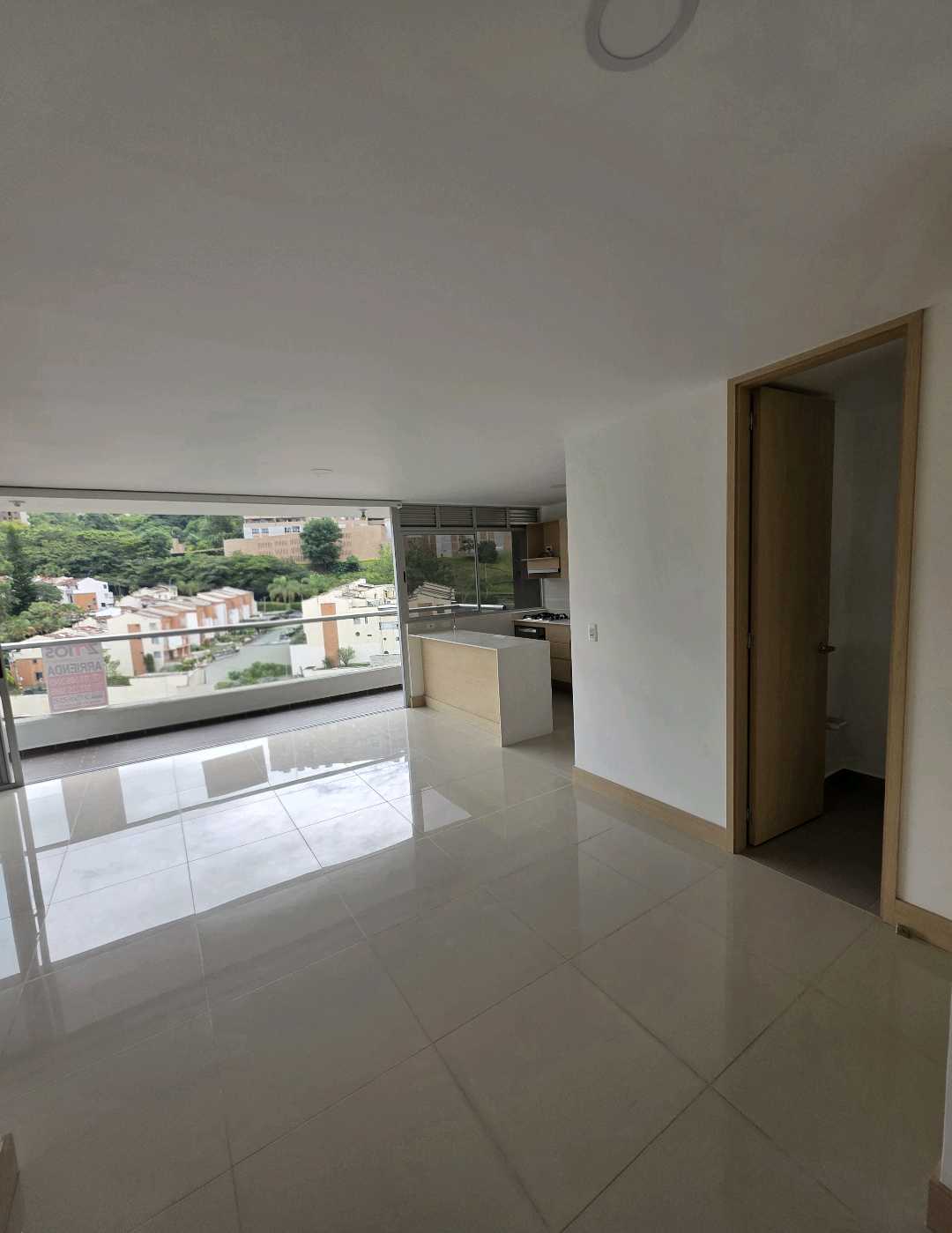 Arriendo apartamento loma del indio