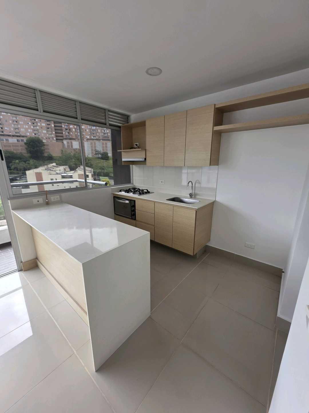 Arriendo apartamento loma del indio