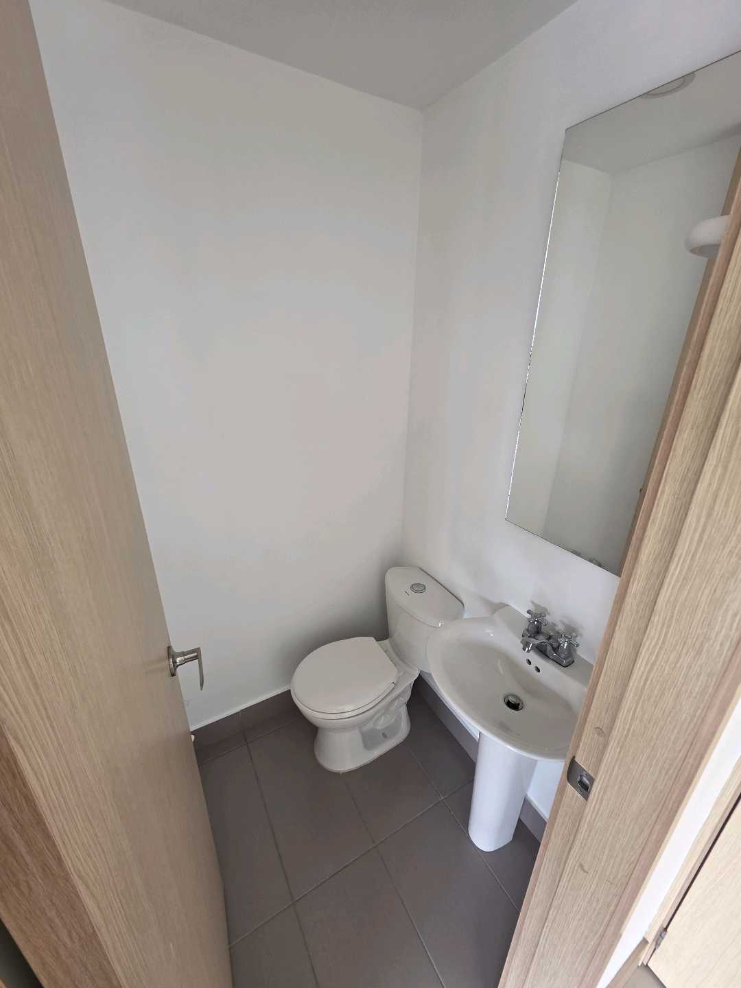 Arriendo apartamento loma del indio