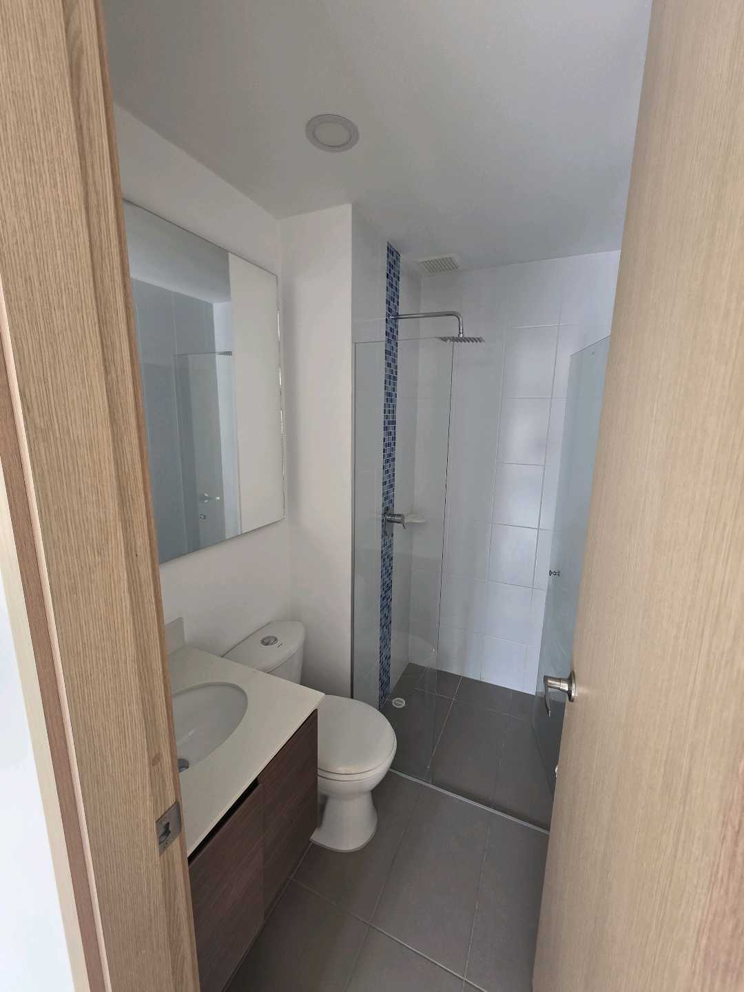 Arriendo apartamento loma del indio