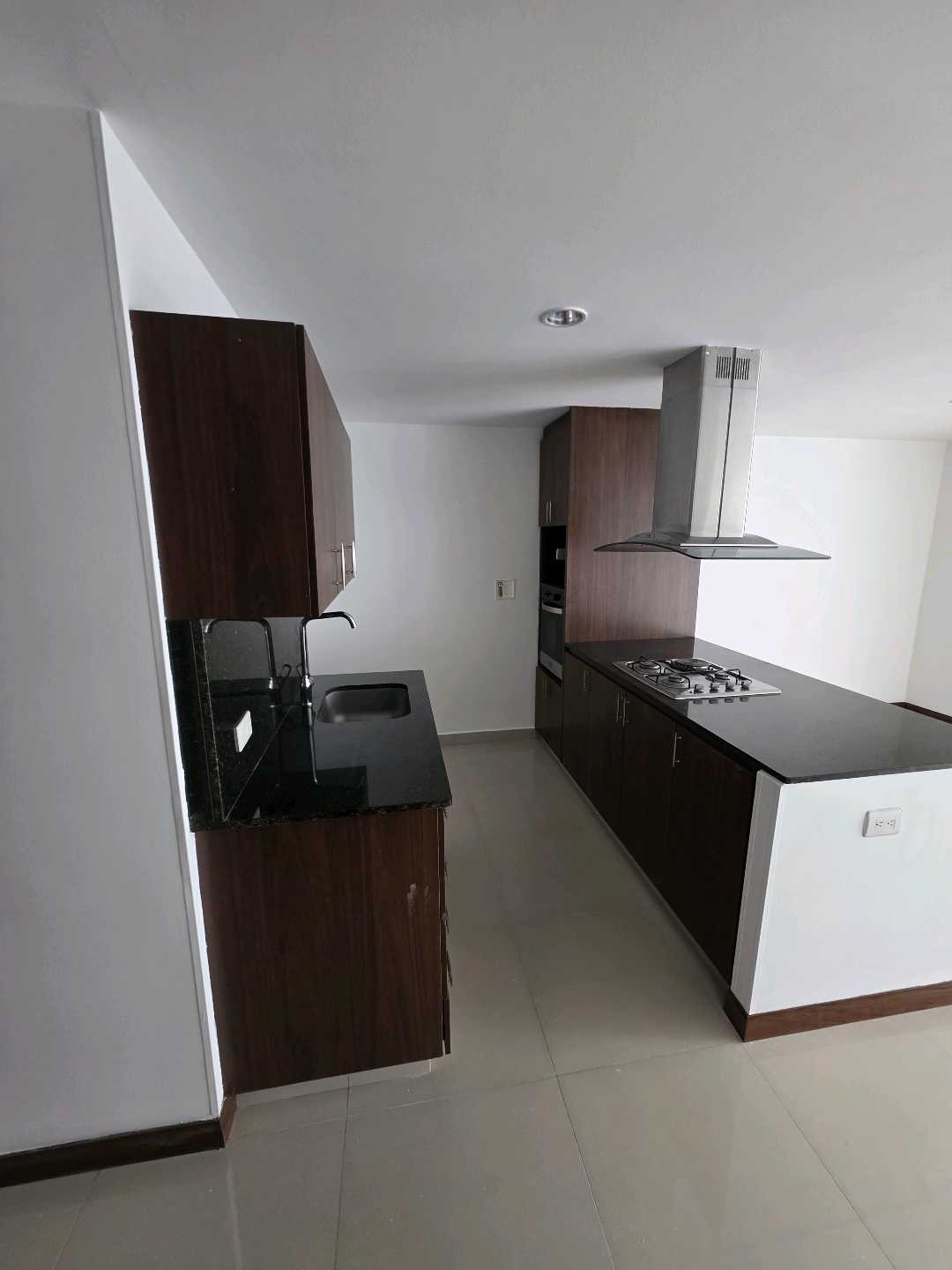 Arriendo apartamento loma del indio
