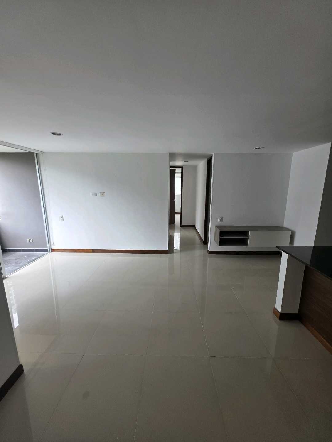 Arriendo apartamento loma del indio