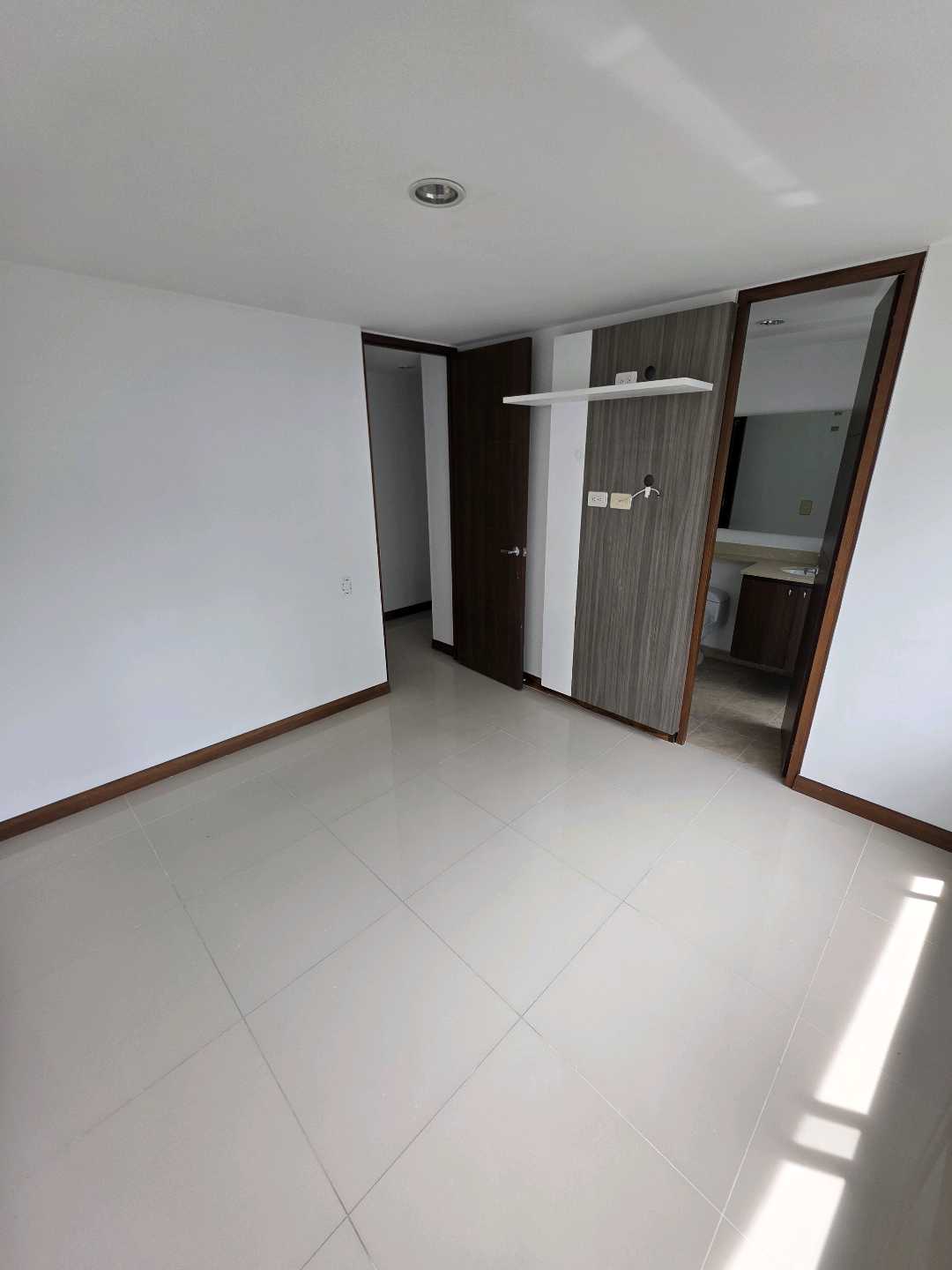 Arriendo apartamento loma del indio