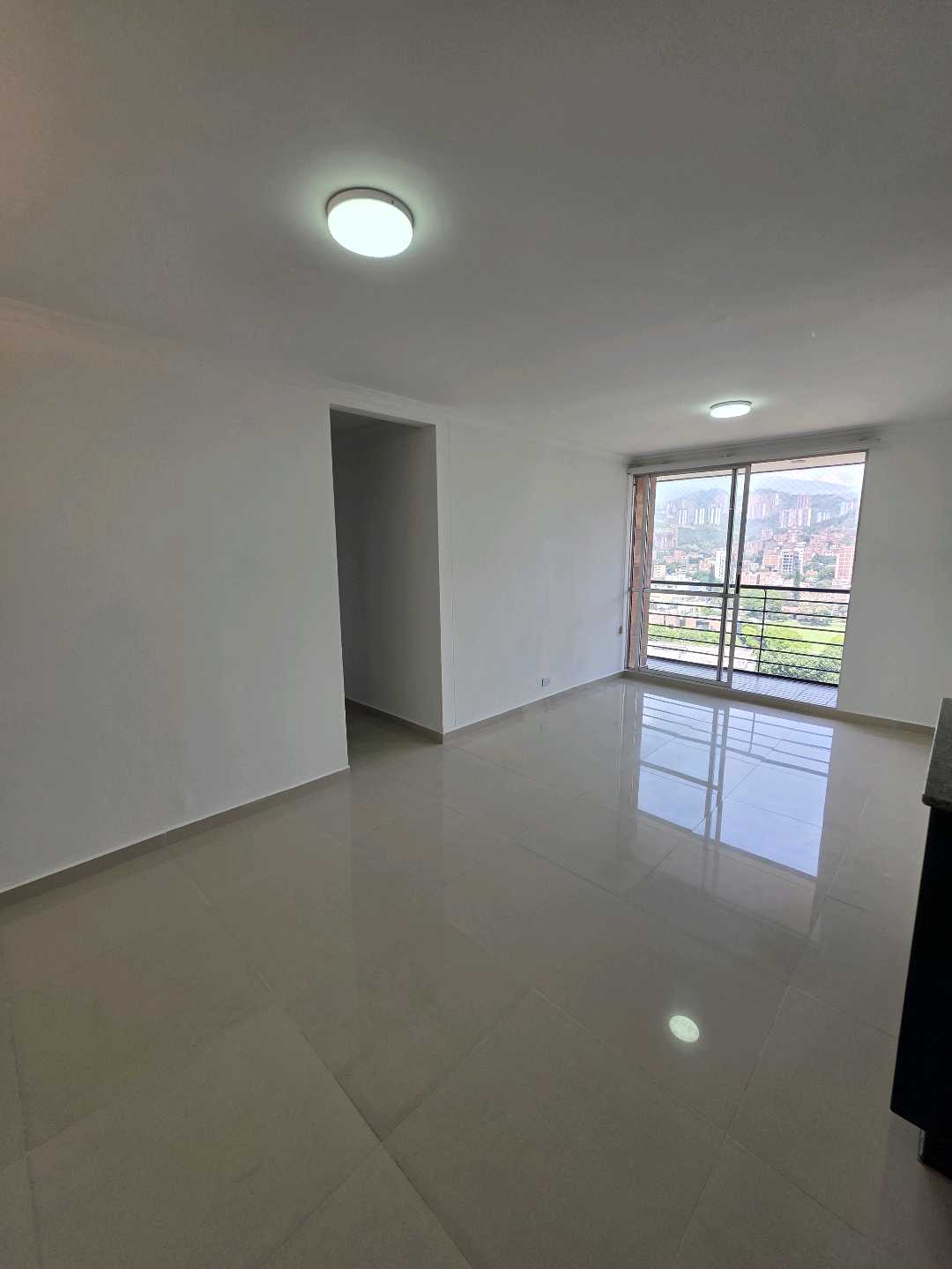 Arriendo apartamento los colores