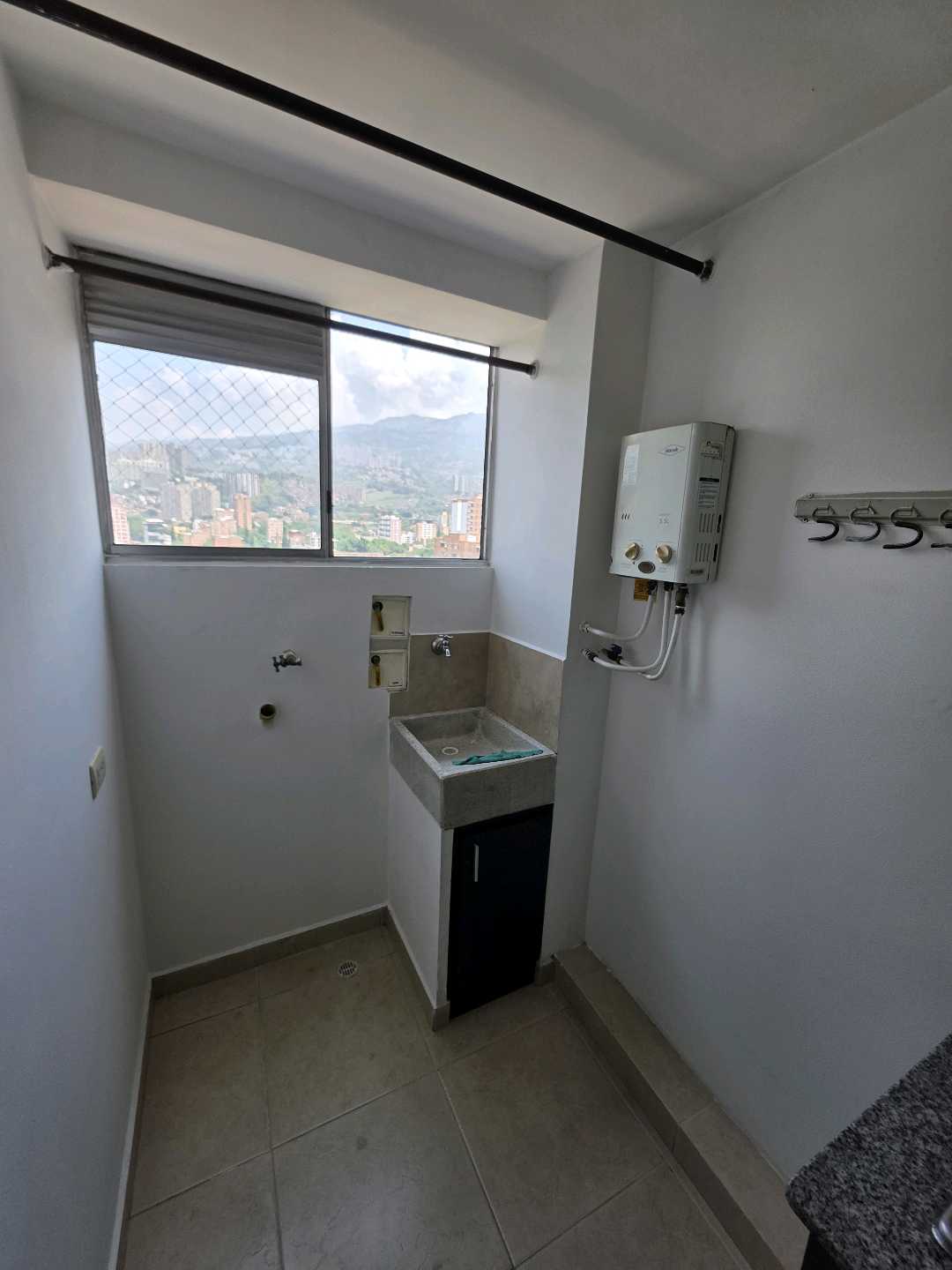 Arriendo apartamento los colores