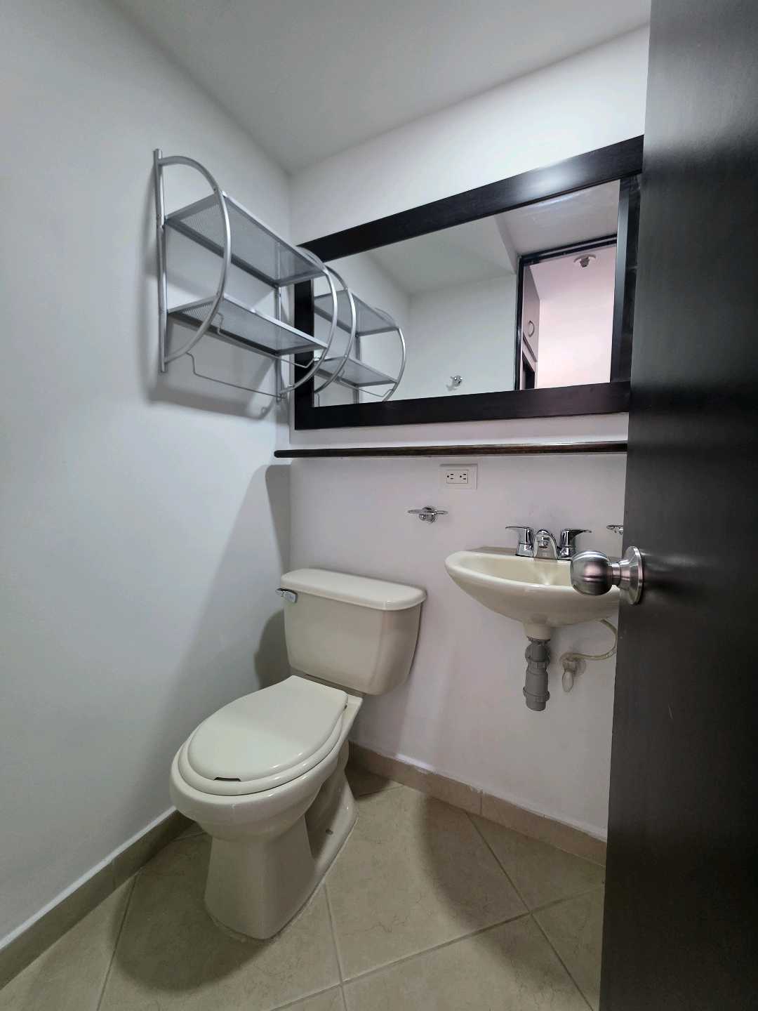 Arriendo apartamento los colores