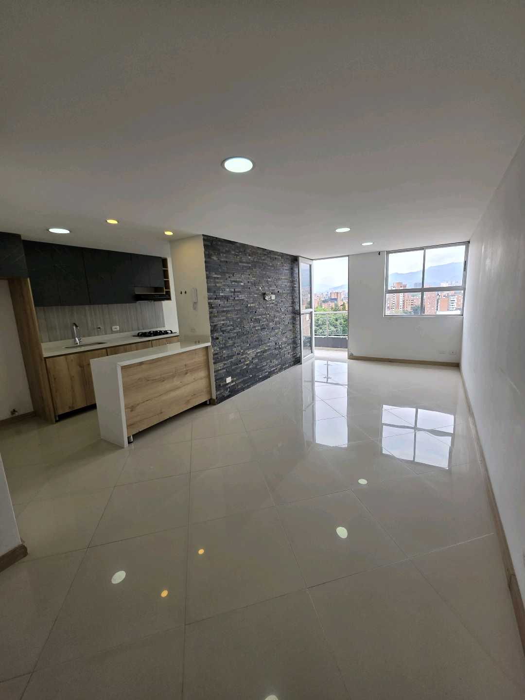 Arriendo apartamento los colores