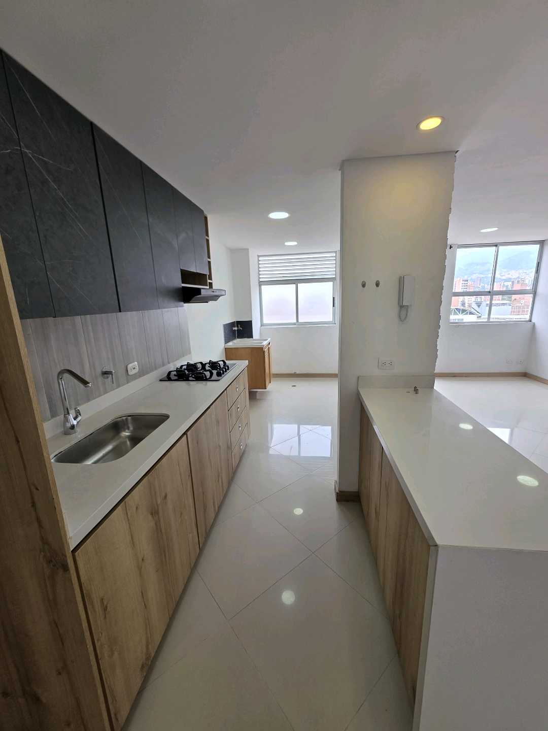 Arriendo apartamento los colores