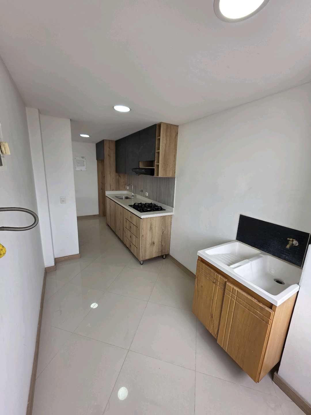 Arriendo apartamento los colores