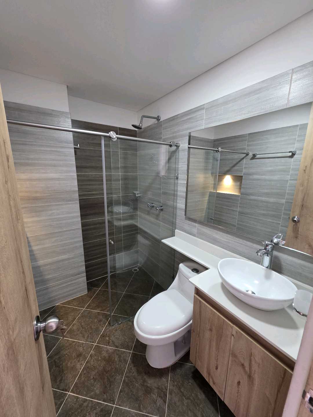 Arriendo apartamento los colores