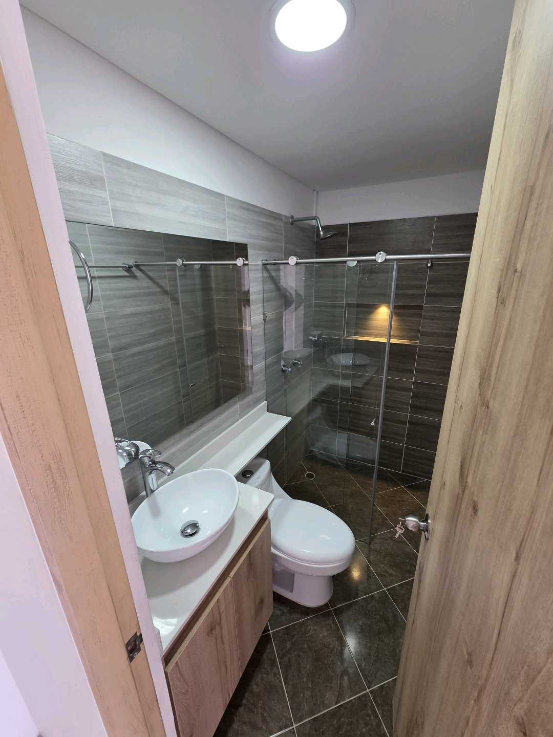 Arriendo apartamento los colores