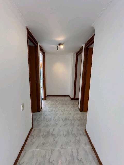 Arriendo apartamento Poblado cerca a la iglesia del Padre Marianito