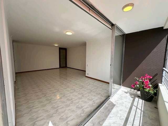 Arriendo apartamento Poblado cerca a la iglesia del Padre Marianito