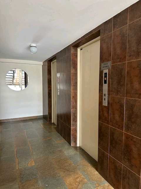 Arriendo apartamento Poblado cerca a la iglesia del Padre Marianito