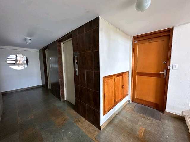 Arriendo apartamento Poblado cerca a la iglesia del Padre Marianito