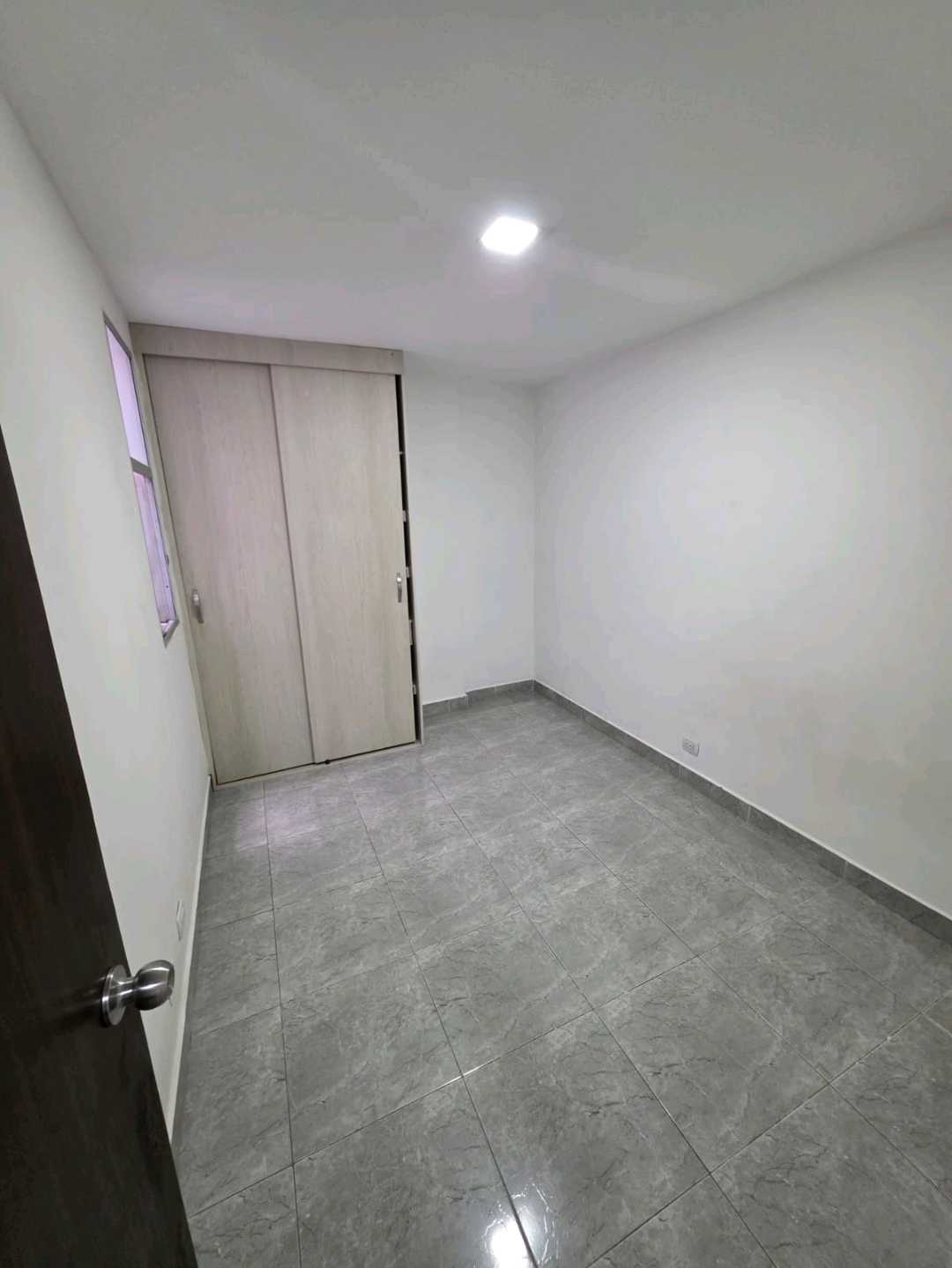 Arriendo apartamento sector calasanz