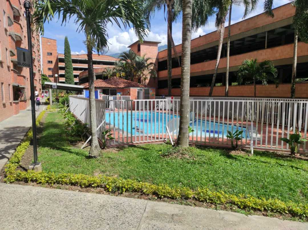Arriendo apartamento sector colores