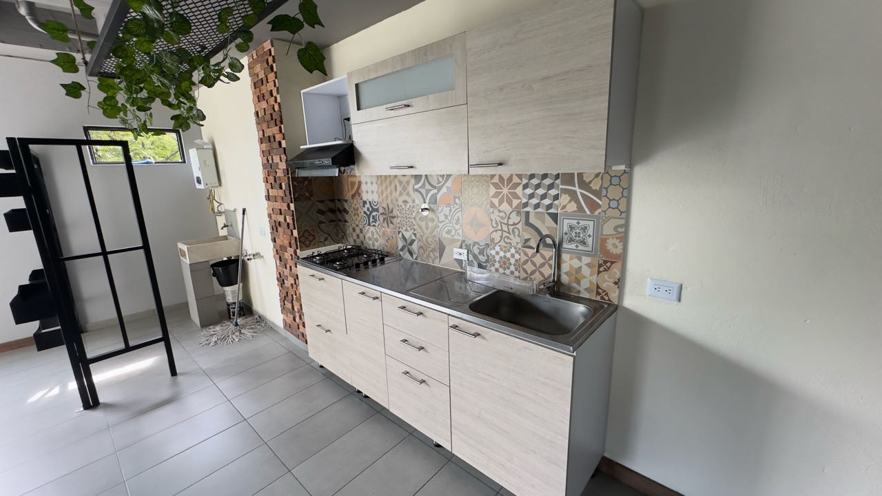 Arriendo apartamento semi-amoblado en el estadio