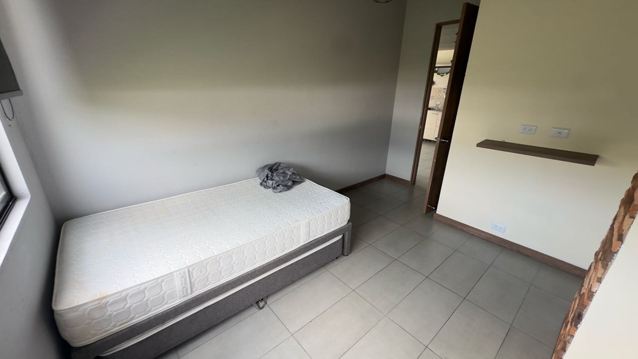 Arriendo apartamento semi-amoblado en el estadio