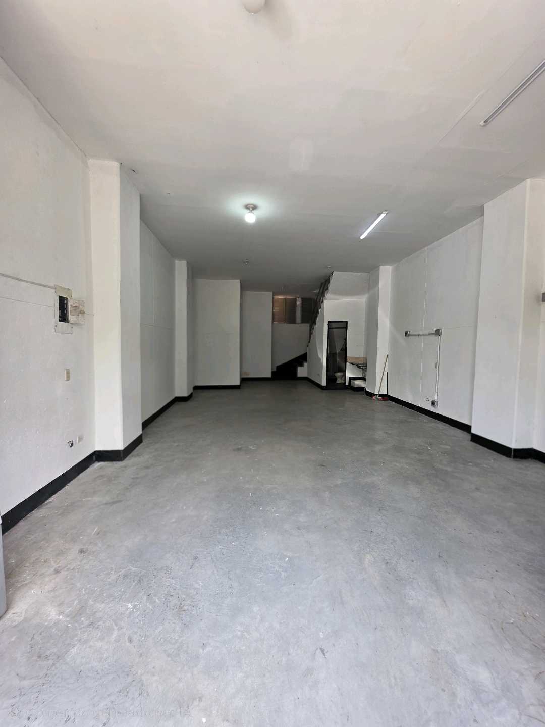 Arriendo bodega en guayabal