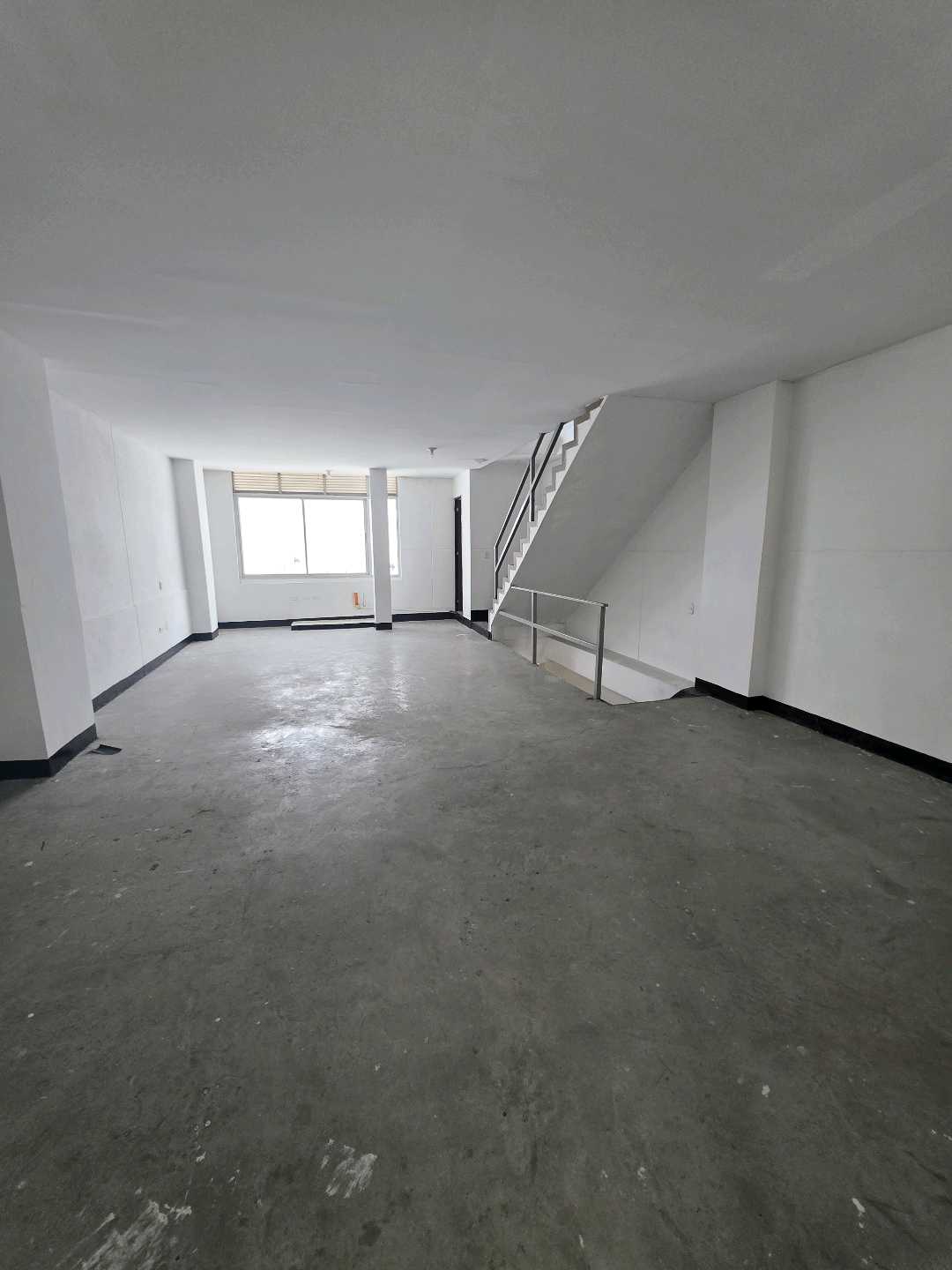 Arriendo bodega en guayabal