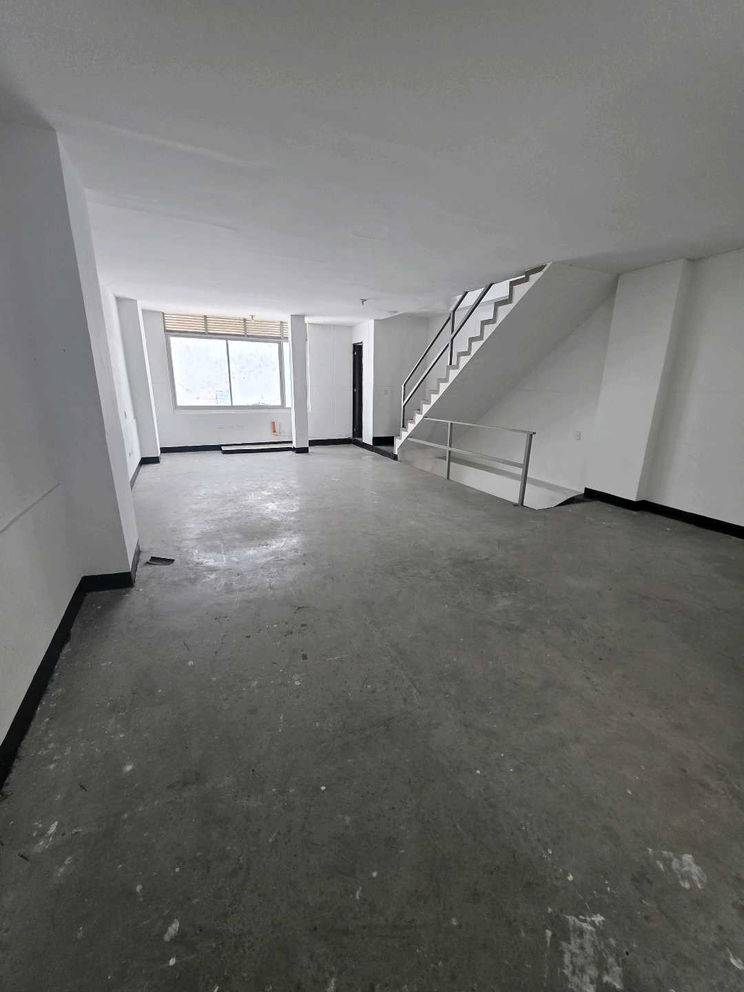 Arriendo bodega en guayabal