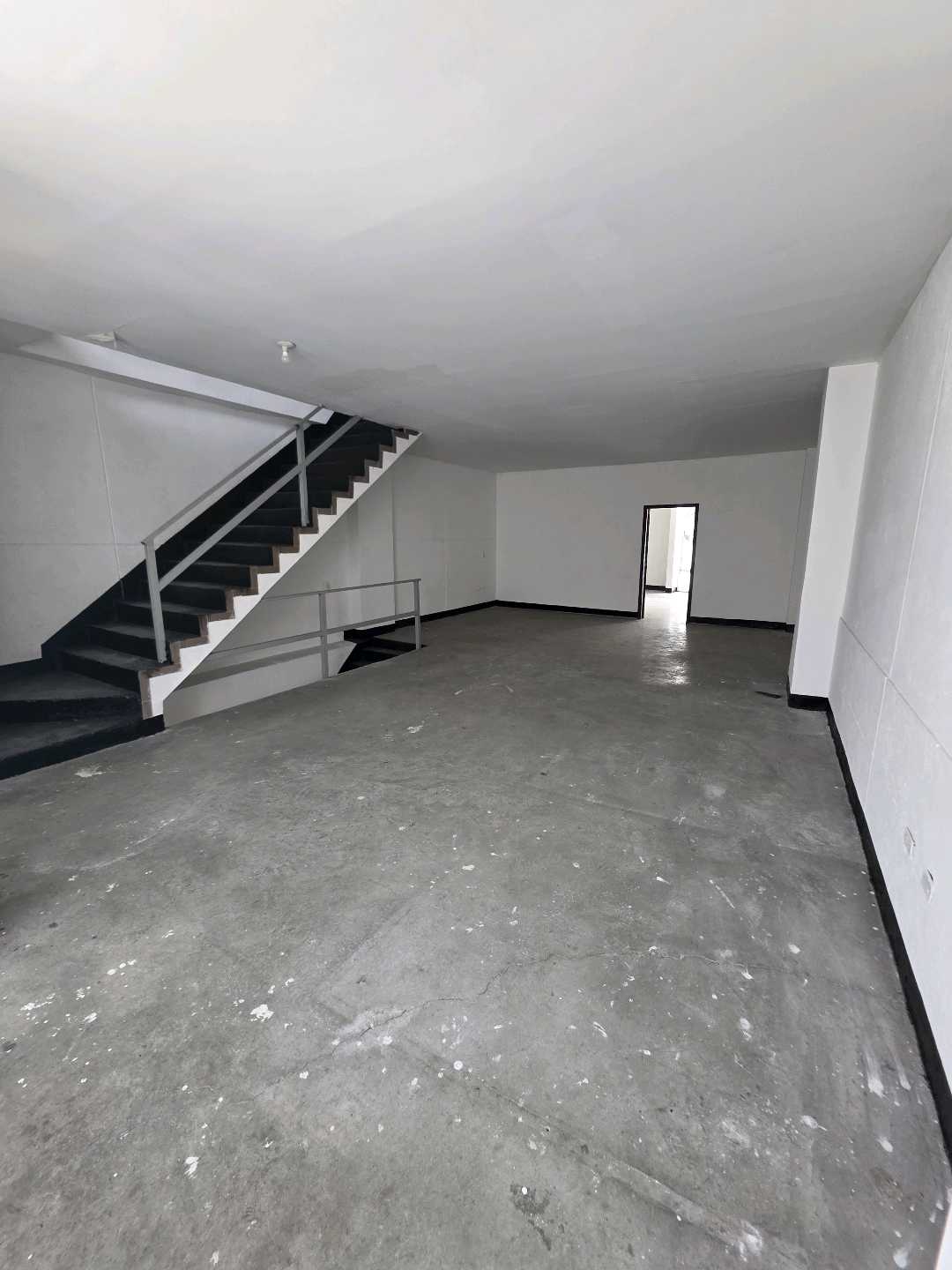 Arriendo bodega en guayabal