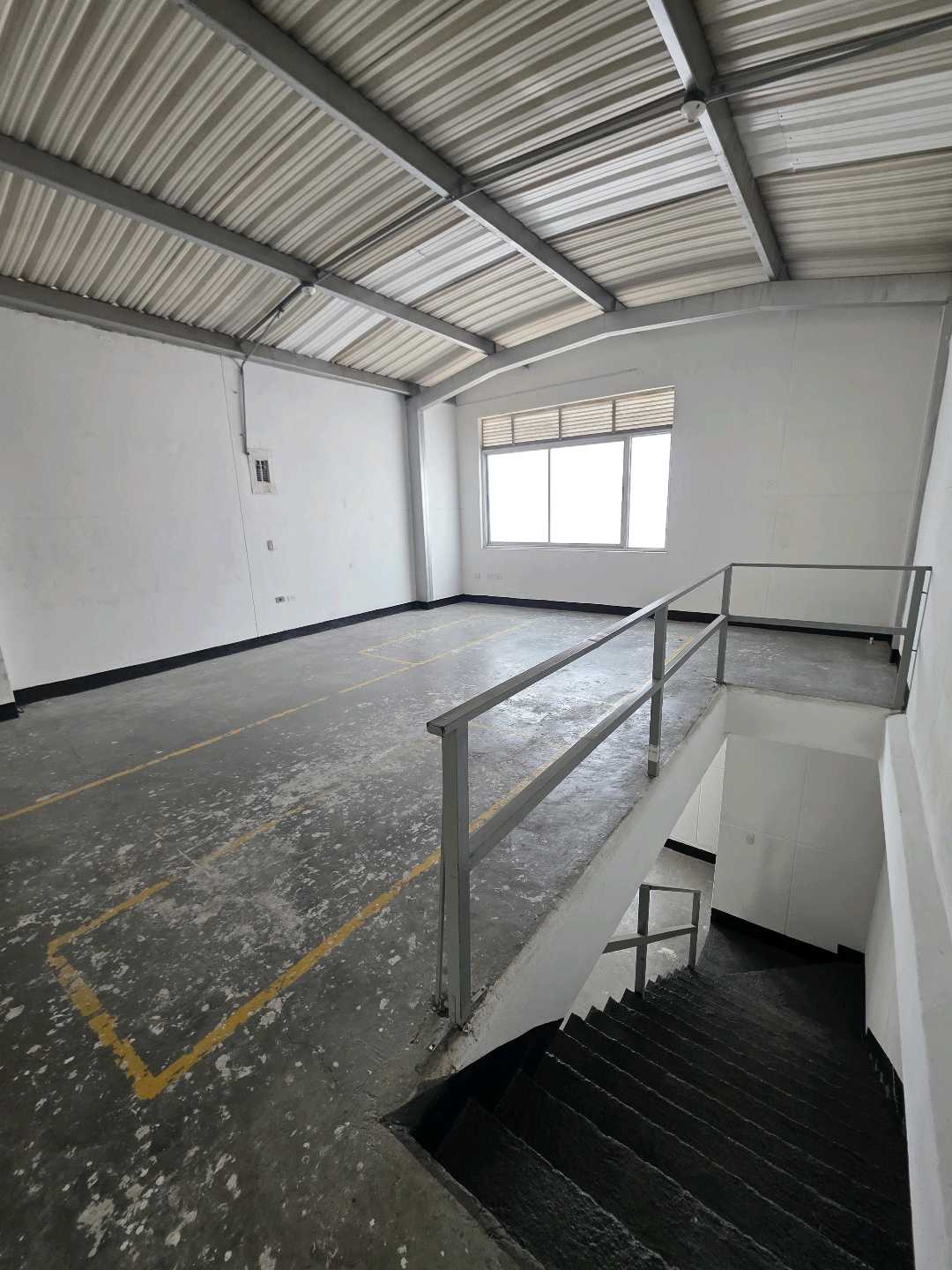 Arriendo bodega en guayabal