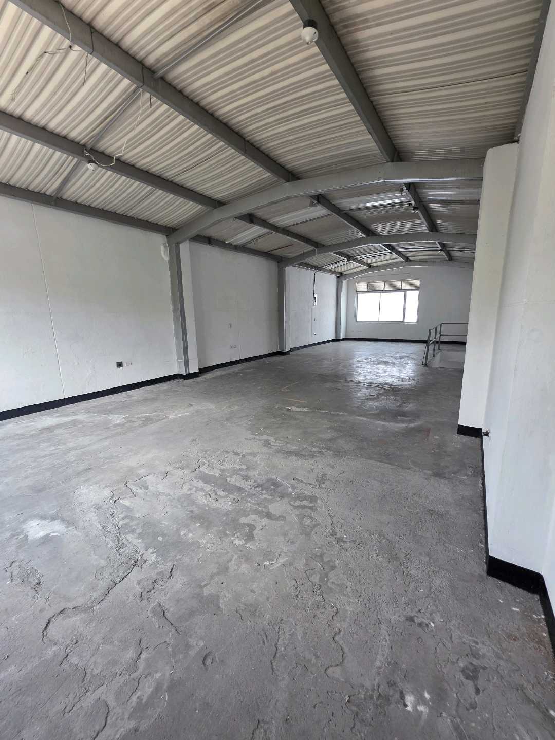 Arriendo bodega en guayabal