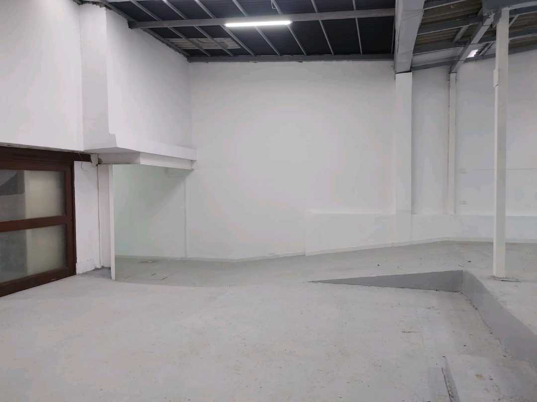 Arriendo bodega floresta