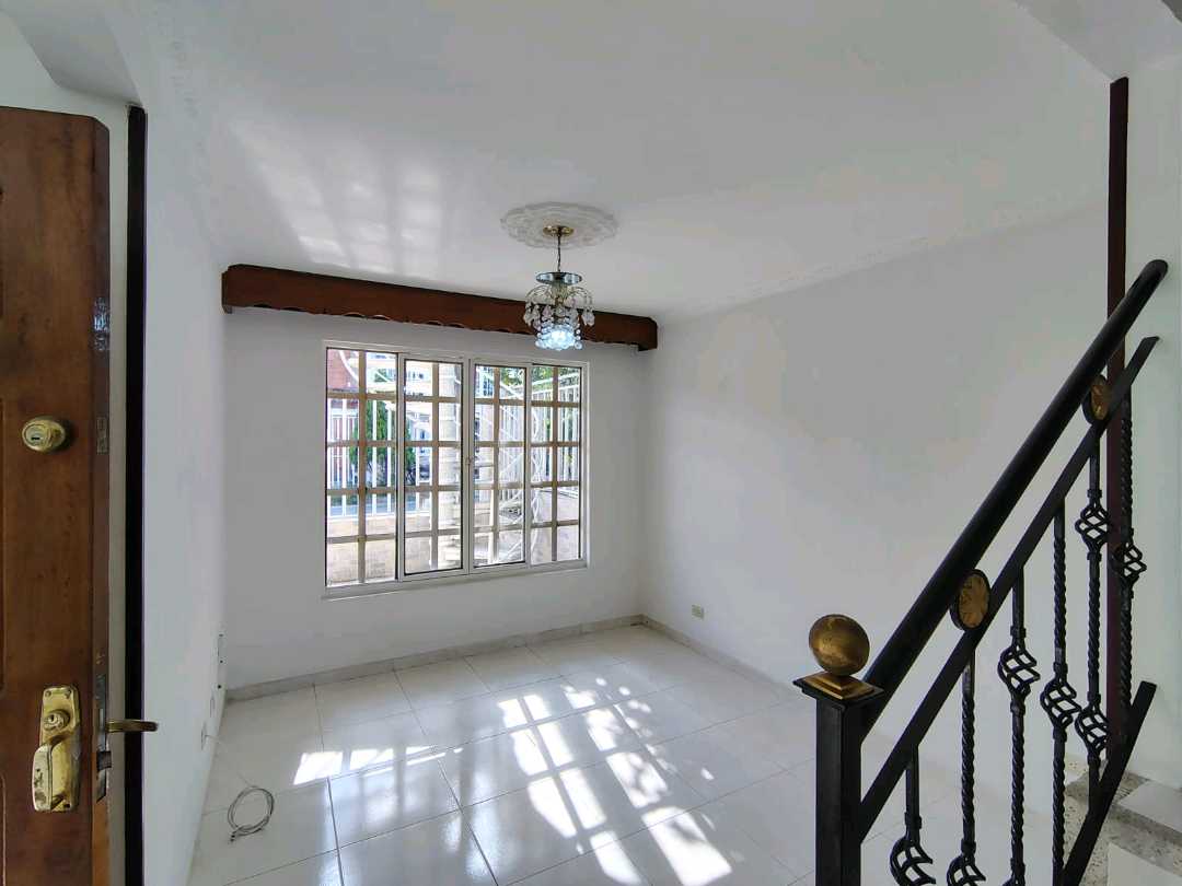 ARRIENDO CASA AL SUR DE CALI BARRIO CIUDAD 2000